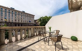 Kreschatik 21, With Terrace